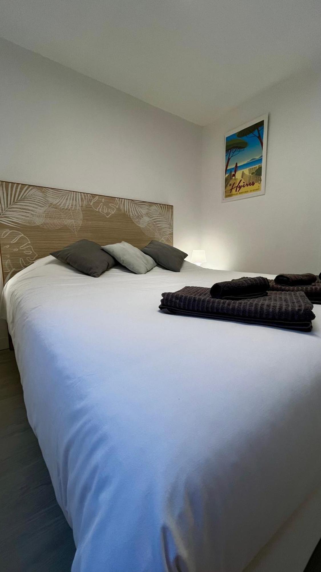 Vacances Arbanaises - Appartements Giens Hyeres Exterior photo